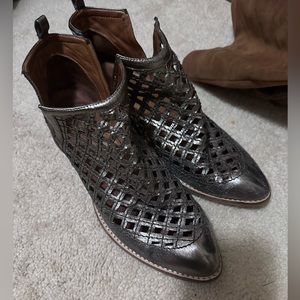 Jeffrey Campbell Leather booties Sz 10